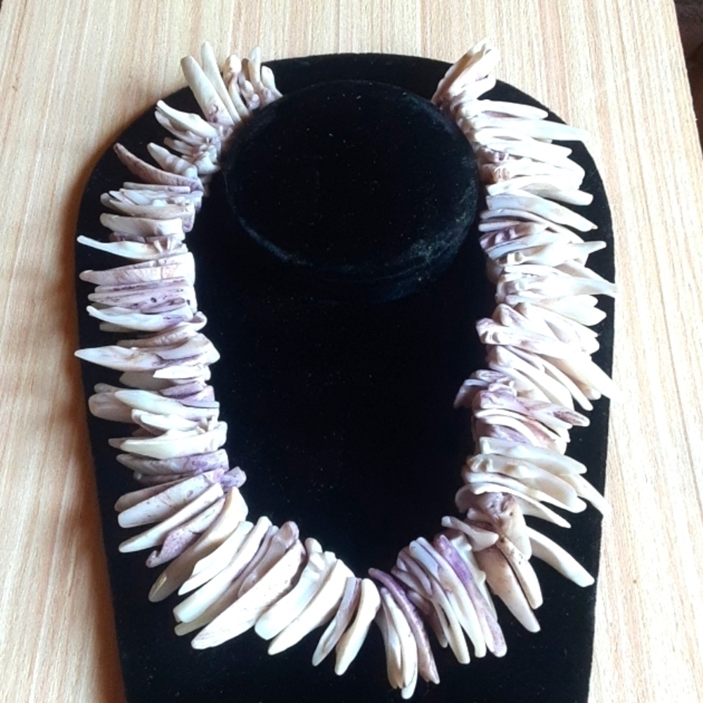 Natural Shell Spike Necklace in Cream and Soft Purple